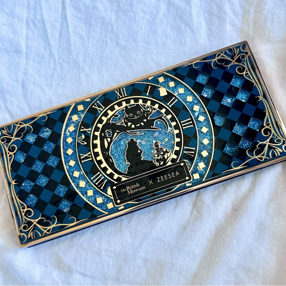 ZEESEA x British Museum Blue Eyeshadow Palette